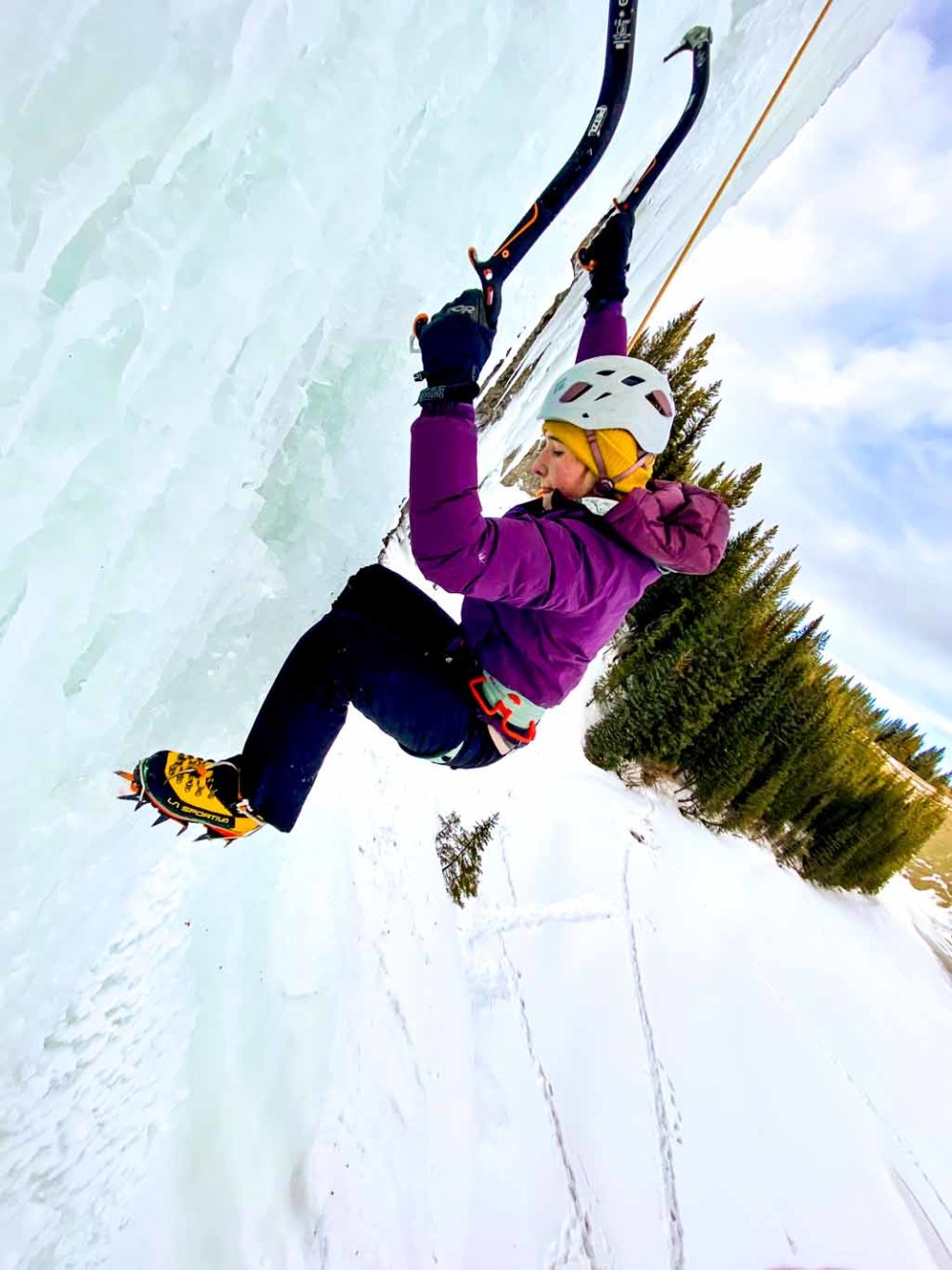 Alberta Rock, Ice, & Via Ferrata Climbing Girth Hitch Guiding