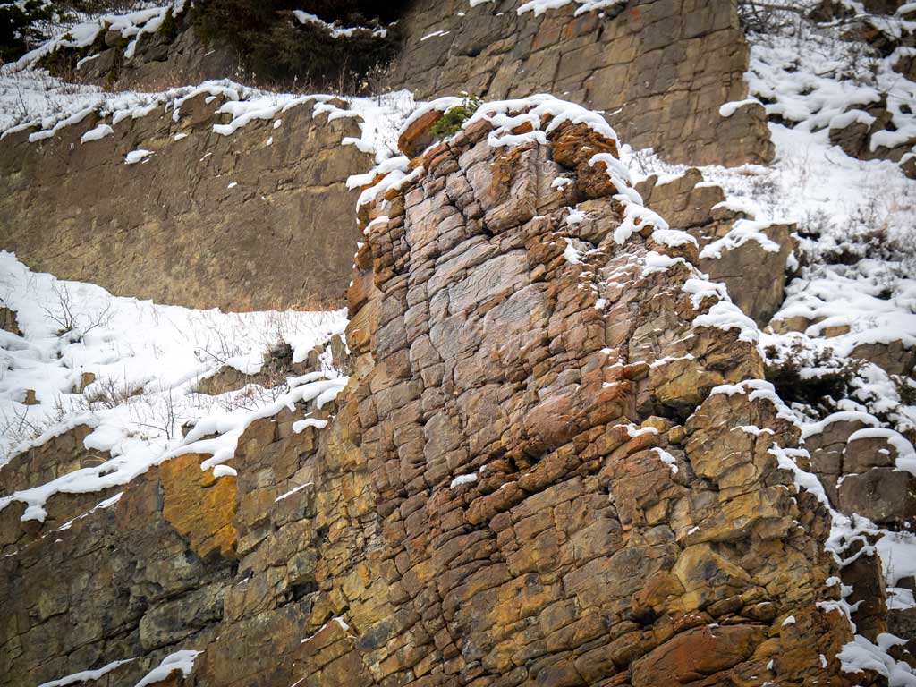 Rock formations at Allstones Creek