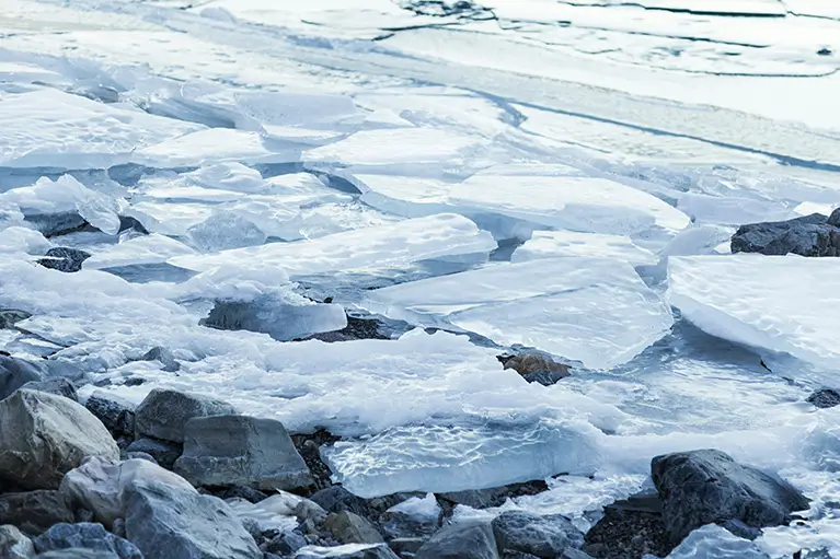 Dangerous Ice on Abraham Lake